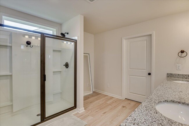 Building Photo - 6233 High Top Ln