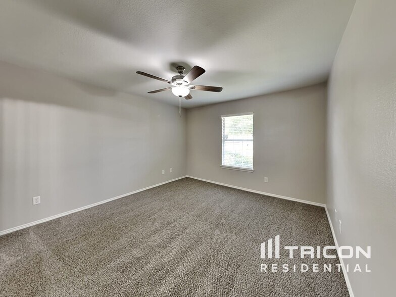 Building Photo - 1602 Canary Island Ct