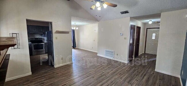 Building Photo - 6106 Angus Dr