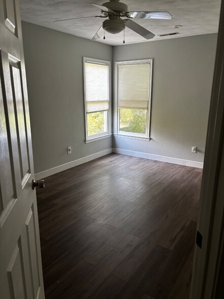 Building Photo - 3613 Elkton Dr
