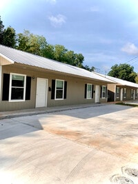 Building Photo - Harvester 1
