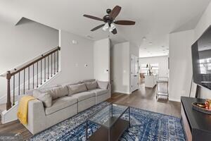 Building Photo - 1006 Bayrose Cir