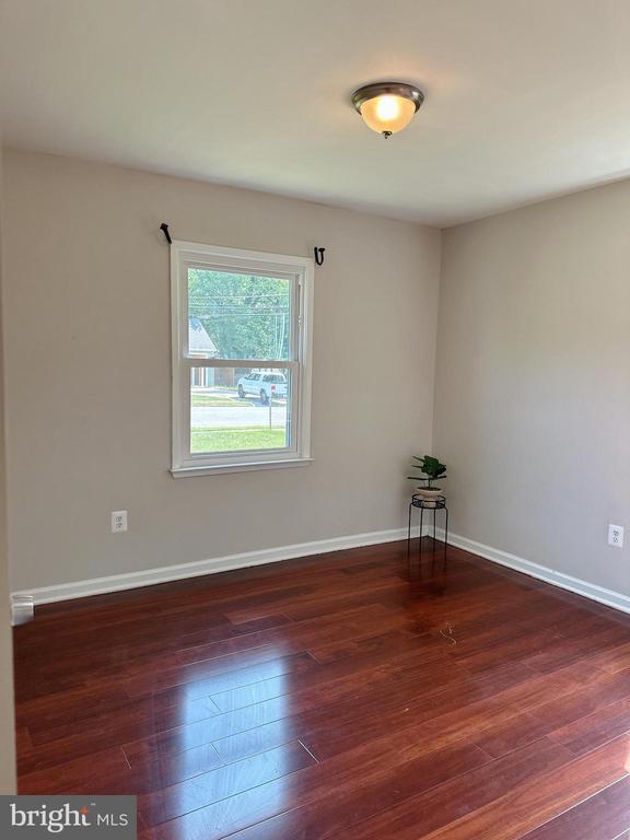 Building Photo - 6732 Harrison Ln