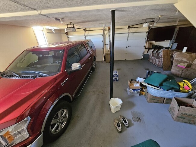 Building Photo - 1876 S Mt Juliet Rd