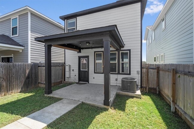 Building Photo - 1805 Artesian Spgs Xing