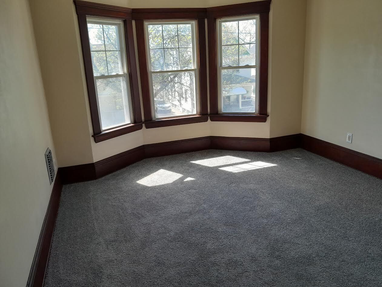 Master Bed - 1377 W 61st St