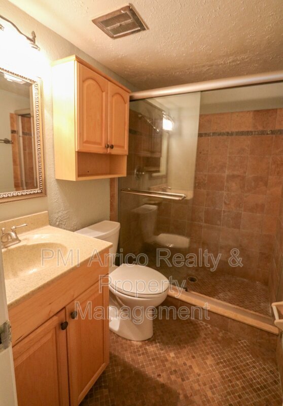 Building Photo - 3325 Bayshore Blvd