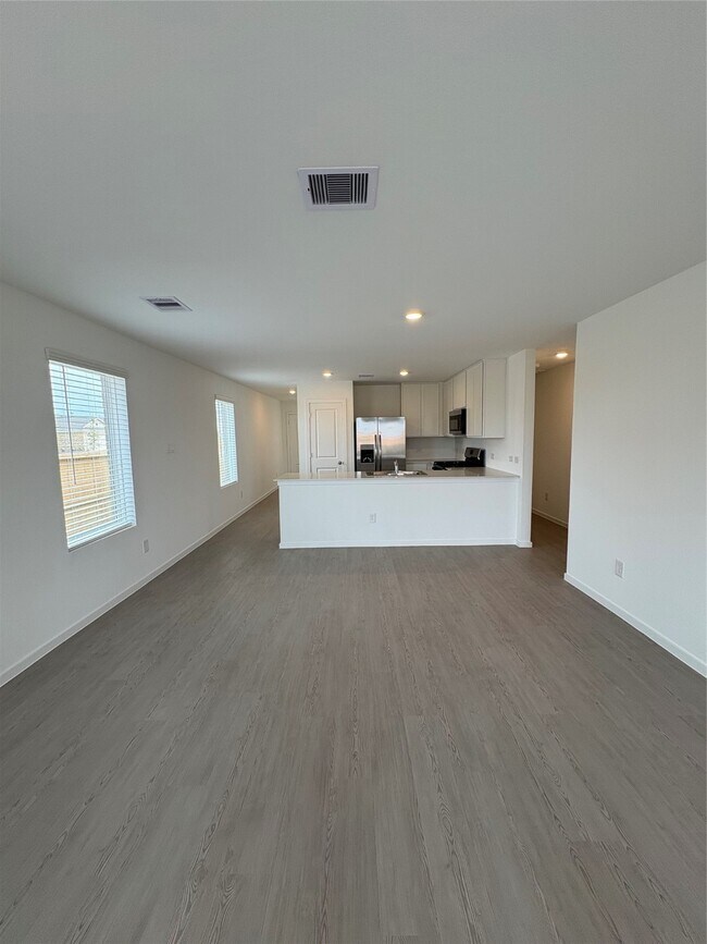 Building Photo - 5727 Little Redwing Dr