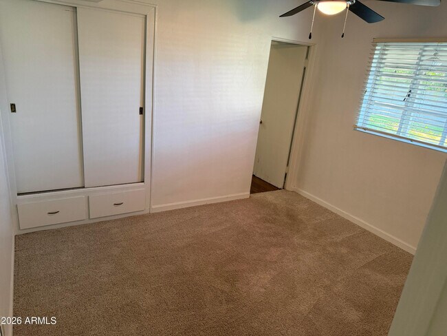 Building Photo - 4014 N 33rd Pl