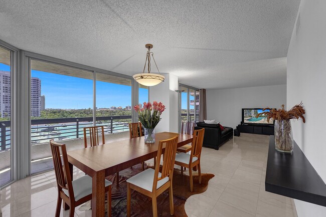 Building Photo - 3500 Mystic Pointe Dr