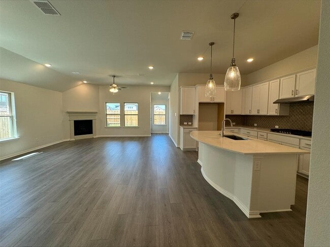Building Photo - 417 Durian Lp