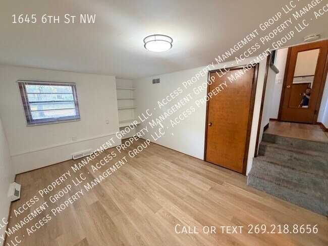 Building Photo - 1645 6th St NW