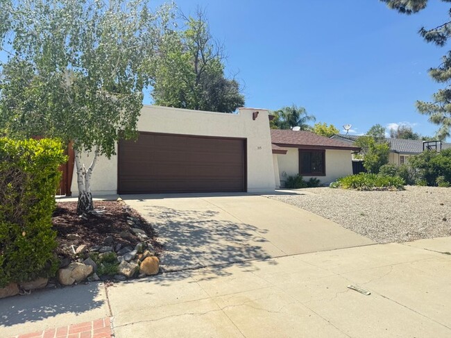 Building Photo - 315 N Sabra Ave