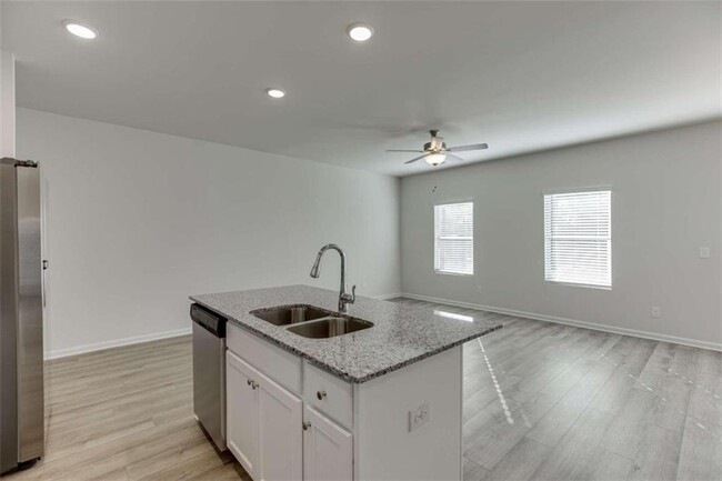 Building Photo - 4741 Medlock Ln