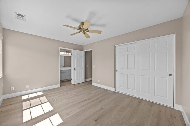Building Photo - Beautiful detached condo in Painted Trails!