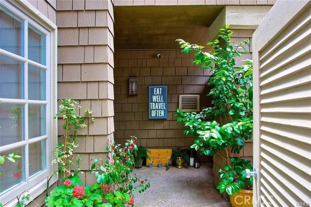 Building Photo - 81 Sea Island Dr