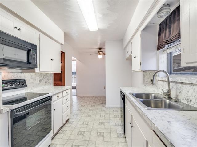 Building Photo - 722 Hawthorne Dr