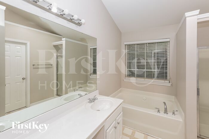 Building Photo - 4343 Crestline Ln