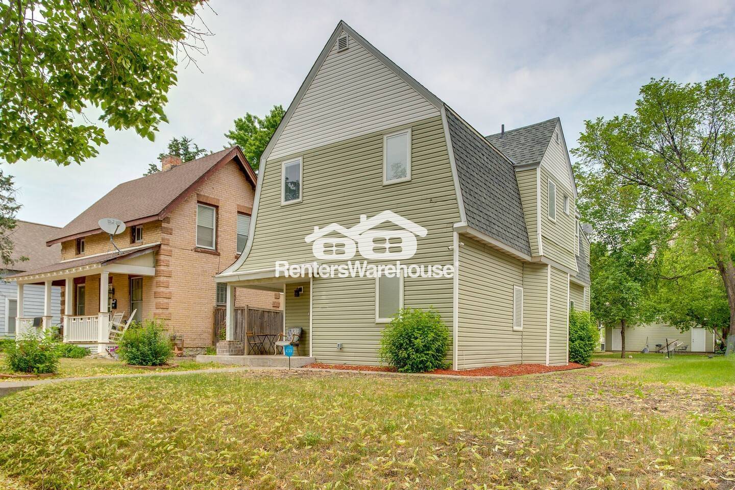 Building Photo - 1811 Quincy St NE