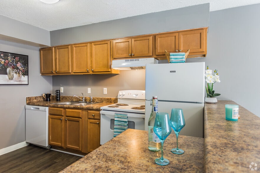 Kitchen - Annie's Townhomes