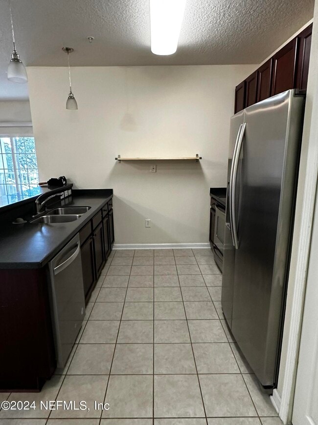 Building Photo - 4920 Key Lime Dr