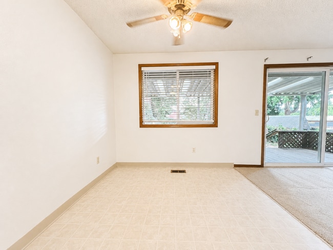 Building Photo - 21318 SE Alder Ct