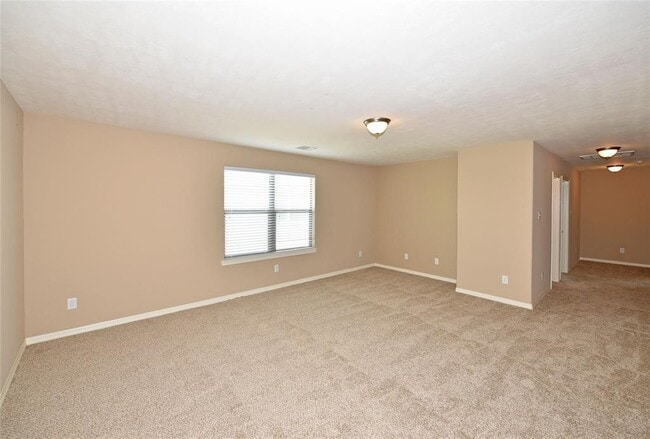 Building Photo - 4050 Calaway Oaks Ln