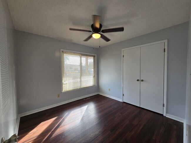 Building Photo - 6758 Seaford Dr