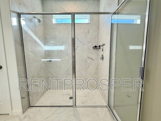 Building Photo - 2633 Ginseng Ivy St