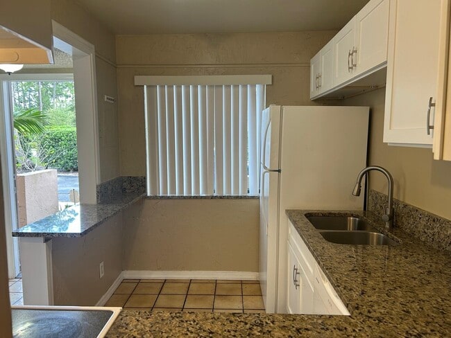 Building Photo - 139 Sparrow Dr