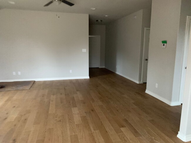 Building Photo - House for Lease in Sherman