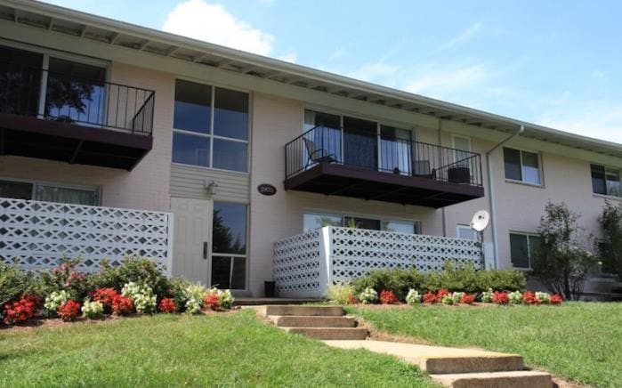 Building Photo - Round Hill Apartments of Chevy Chase