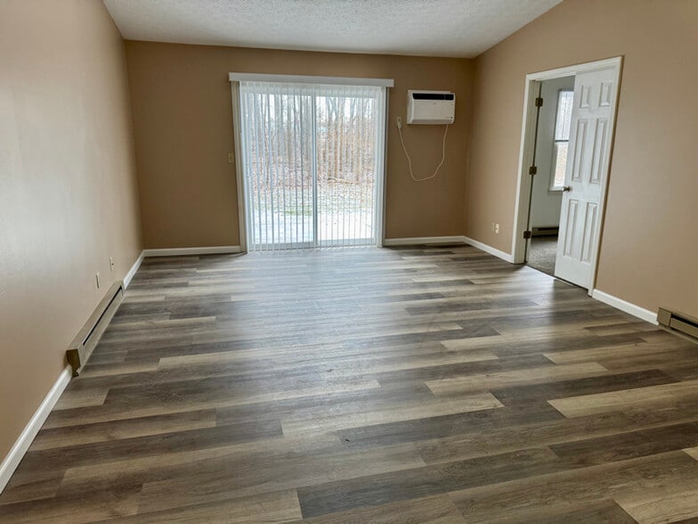 Building Photo - 24 Orchard Ln