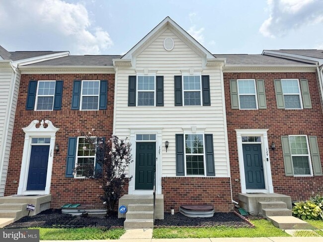 Building Photo - 127 Streamview Dr