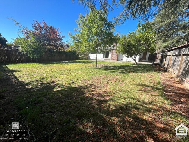 Building Photo - Lovely 3bd/2ba Home in Sonoma!