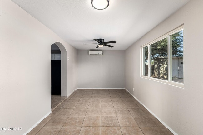 Building Photo - 3020 W El Caminito Dr