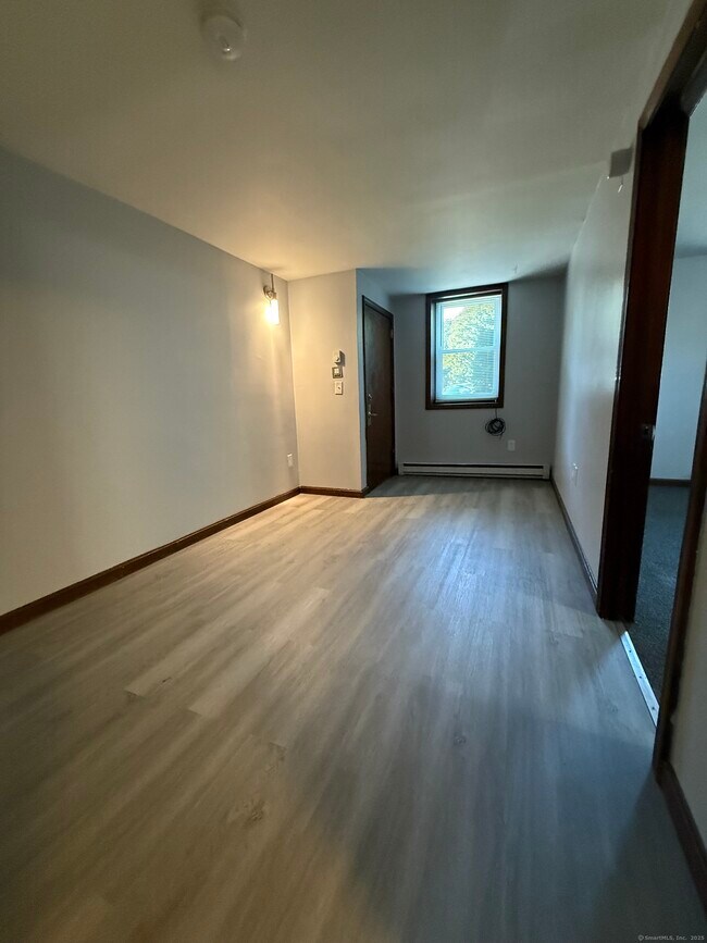 Building Photo - 20 Garvin St