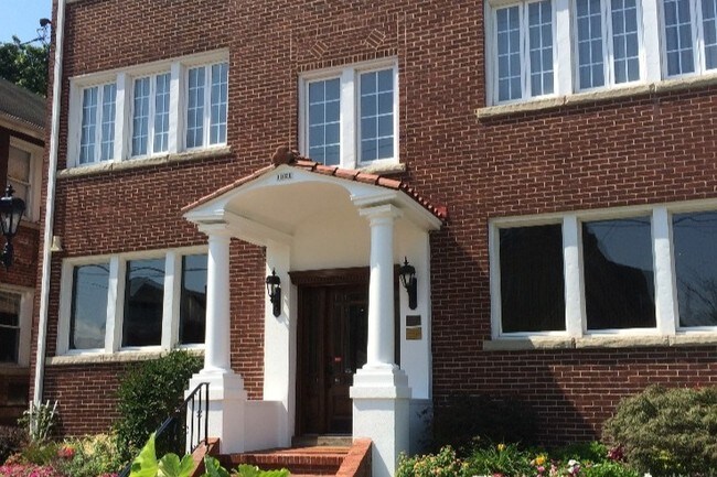 Primary Photo - 1321 Virginia St E