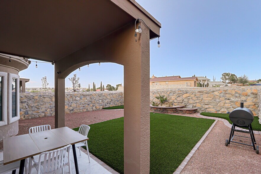 Backyard - 11663 Dos Palmas Dr