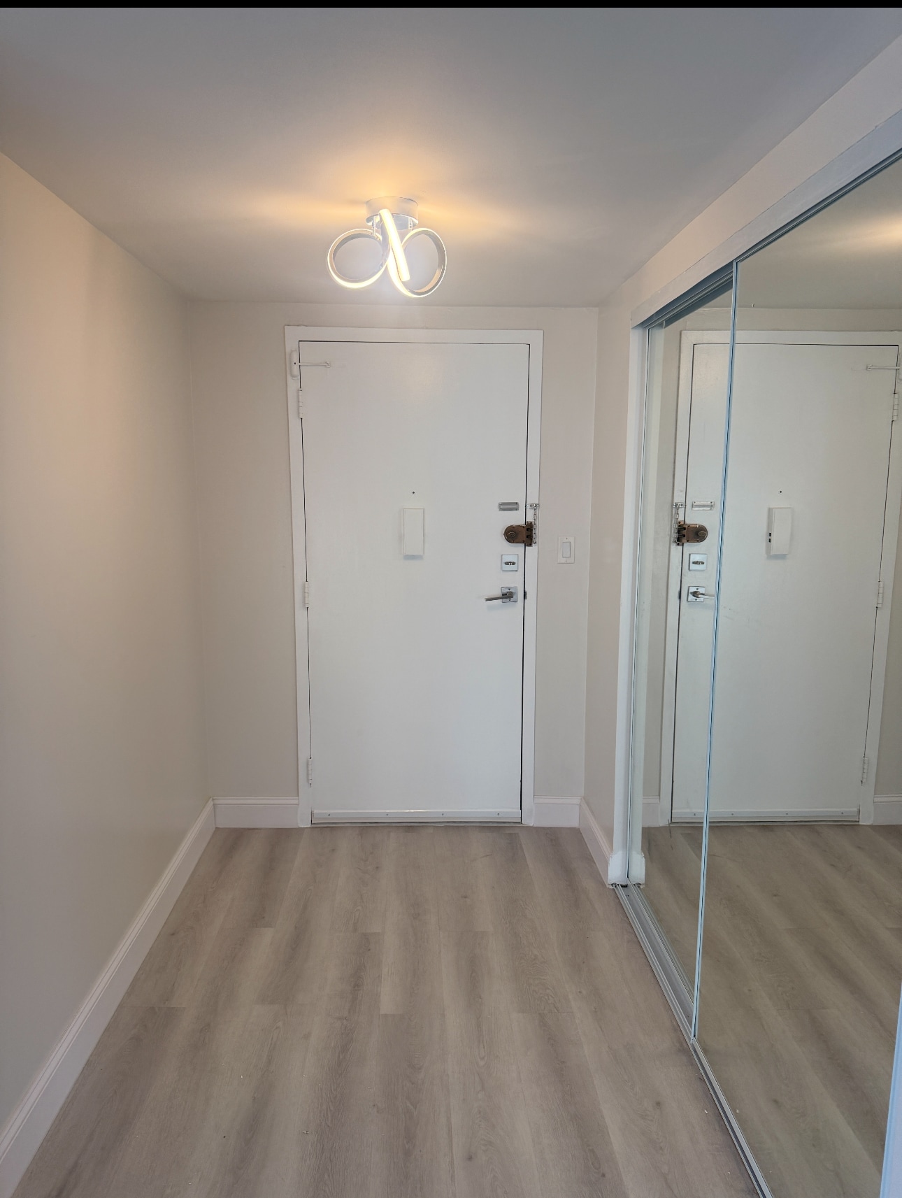 Building Photo - 250 174th St