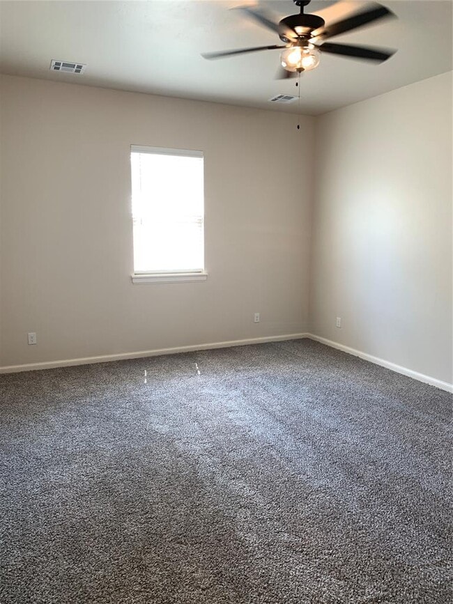 Building Photo - 3215 Enclave Pl