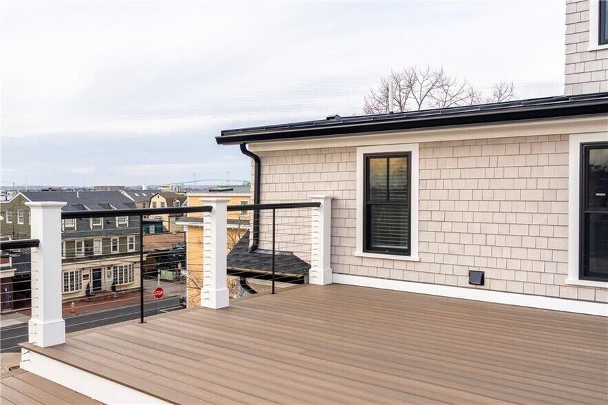 Building Photo - 7 Dearborn St