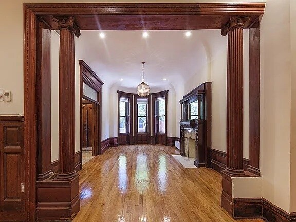 Building Photo - 116 W 118th St
