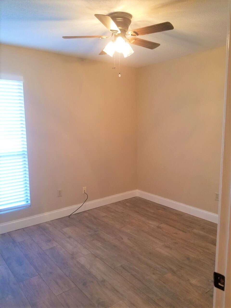 Building Photo - 6216 Lotus Dr