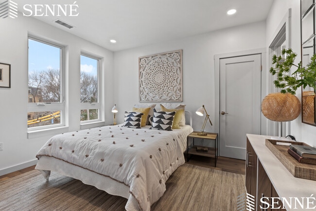 Building Photo - 87 Elmwood St