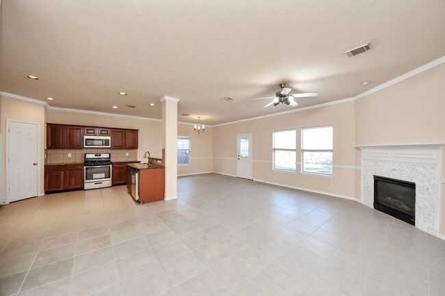 Building Photo - 24114 Courtland Oaks St