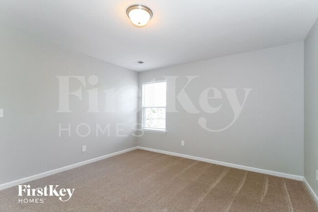 Building Photo - 1541 Weatherend Dr