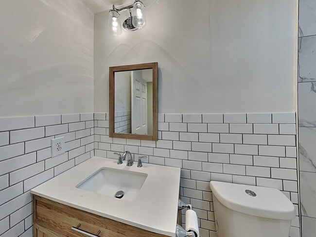 Building Photo - 3521 Willard Ave SW