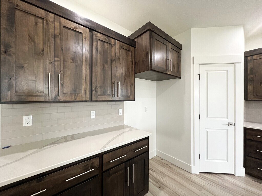 Building Photo - 2370 W Herron Ridge Dr