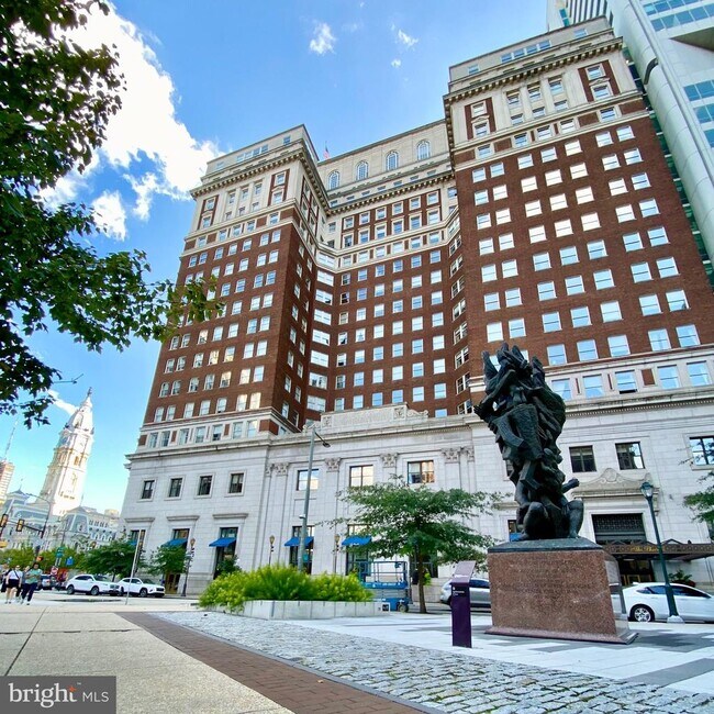 Building Photo - 1600 Arch St